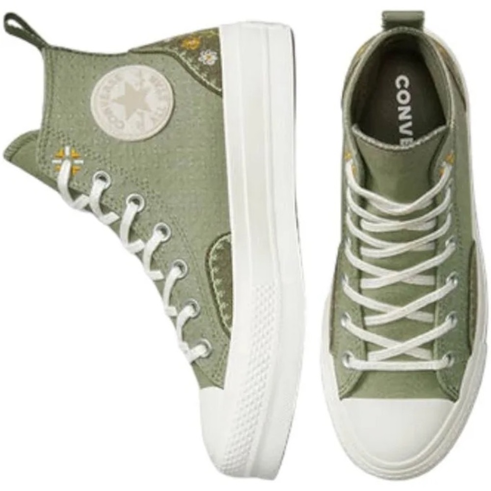 Converse high top green platforms with wildflowers 🌸